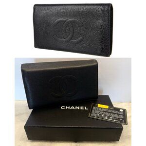 CHANEL Caviar timeless wallet, CC Accent